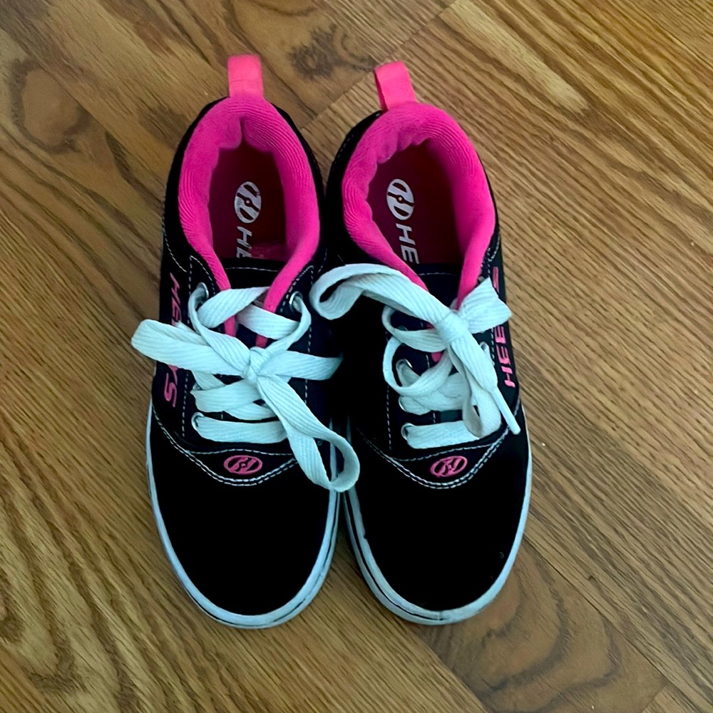HEELYS EUC SIZE 1 youth